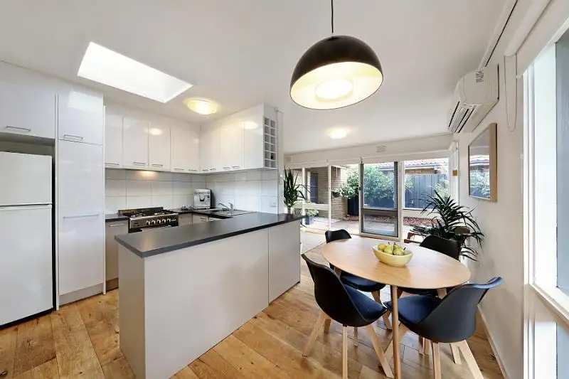 Main view of Homely unit listing, 3/8 Stuart Avenue, Cheltenham VIC 3192