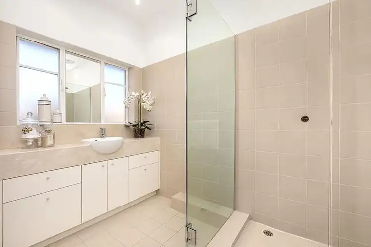Sixth view of Homely apartment listing, 6/736 Orrong Road, Toorak VIC 3142