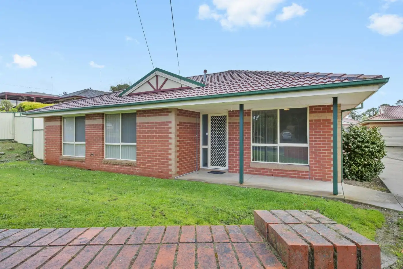 Main view of Homely townhouse listing, 1/5 Hocking Avenue, Mount Clear VIC 3350