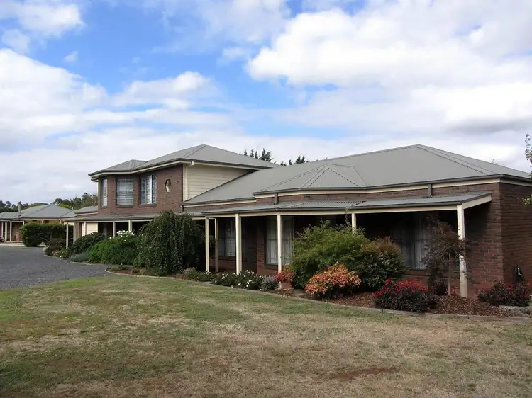 Second view of Homely house listing, 7 Pepperell Drive, Drouin VIC 3818
