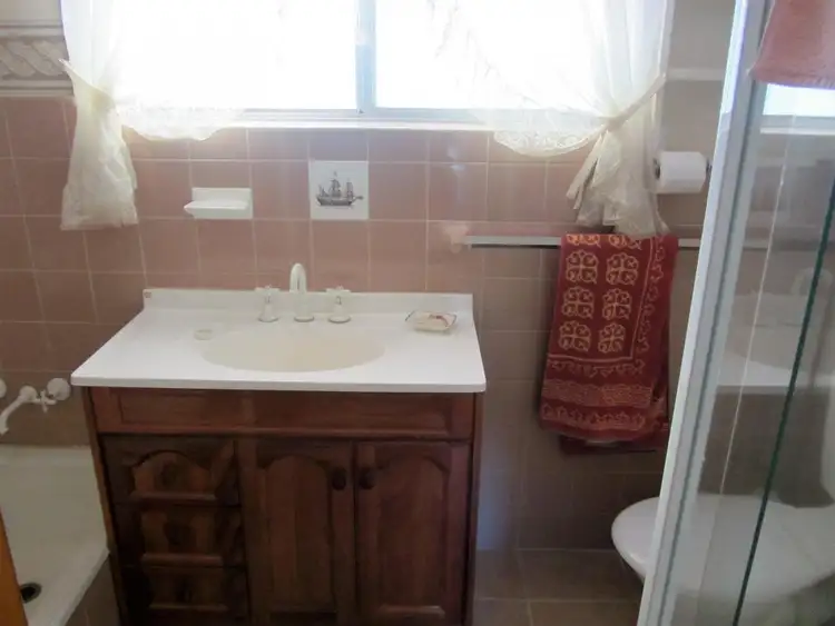 Fifth view of Homely house listing, 11 Morton Avenue, Drouin VIC 3818