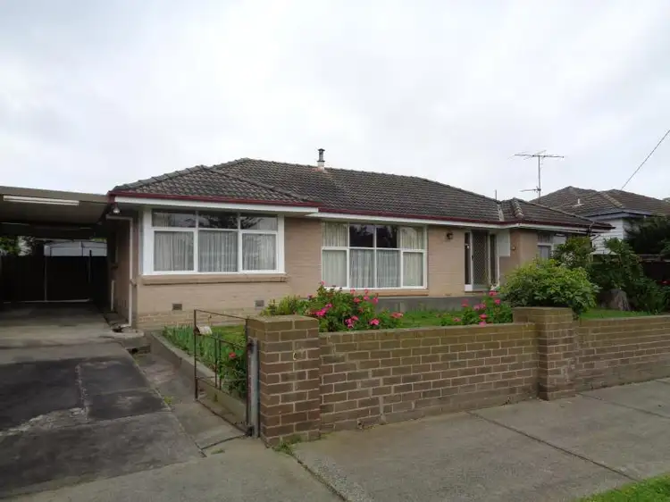 **UNDER CONTRACT**54 McLean Street, Morwell VIC 3840