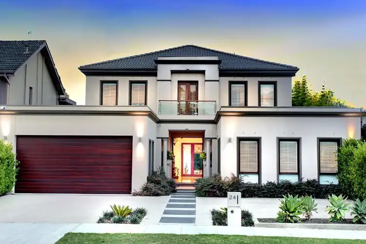24 Curraweena Road, Caulfield South VIC 3162