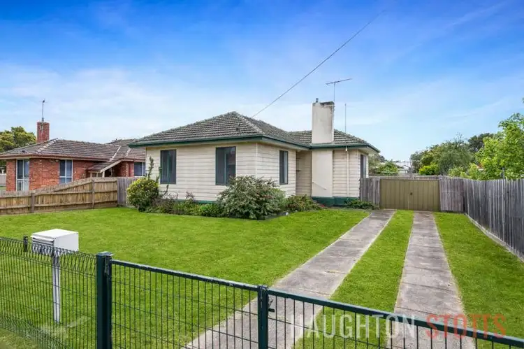 18 Tobruk Avenue, Heidelberg West VIC 3081