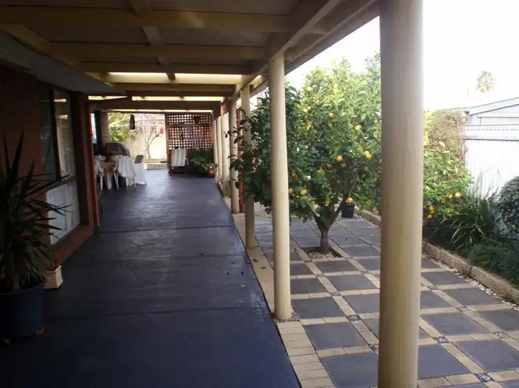 Fifth view of Homely house listing, 9 Shirley Street, St Albans VIC 3021
