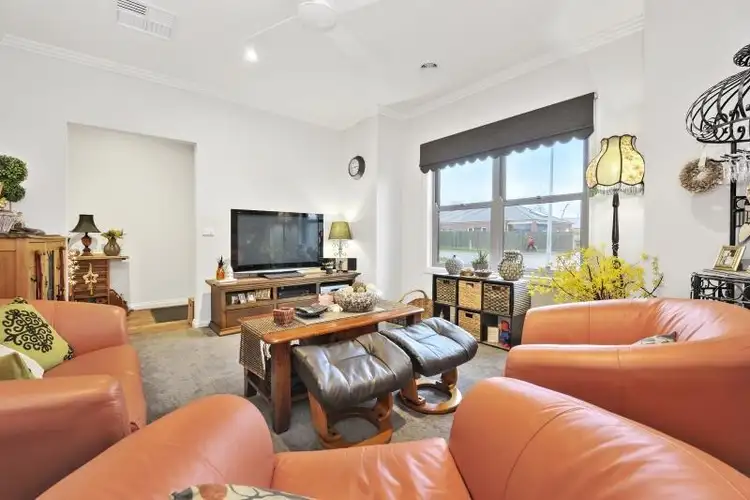 Sixth view of Homely house listing, 6 Silo Close, Lake Wendouree VIC 3350
