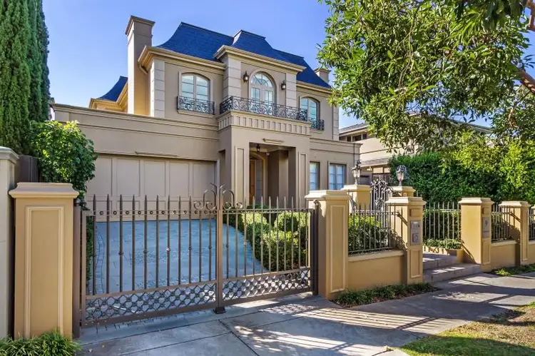 9 Monash Avenue, Balwyn VIC 3103