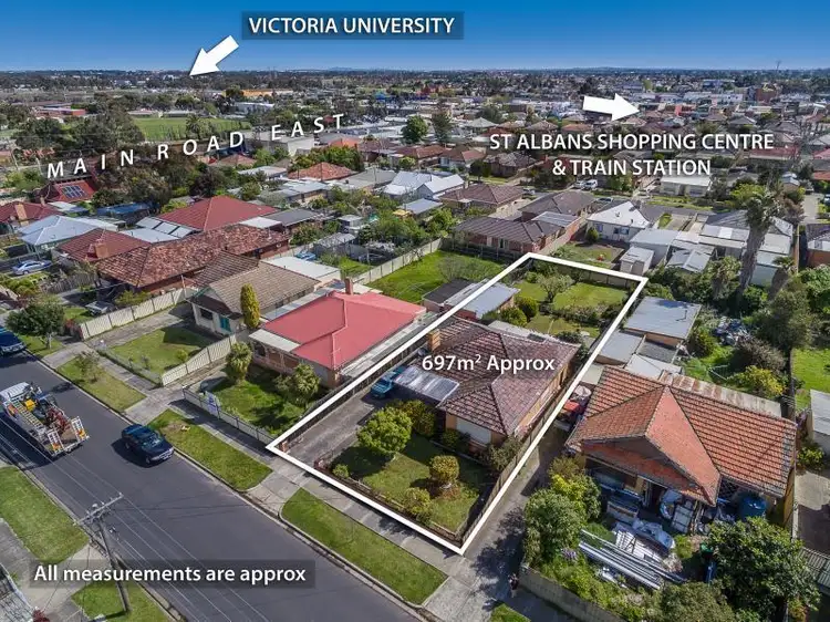 15 Walmer Avenue, St Albans VIC 3021