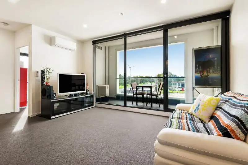 Main view of Homely unit listing, 101/400-408 Burwood Highway, Wantirna South VIC 3152