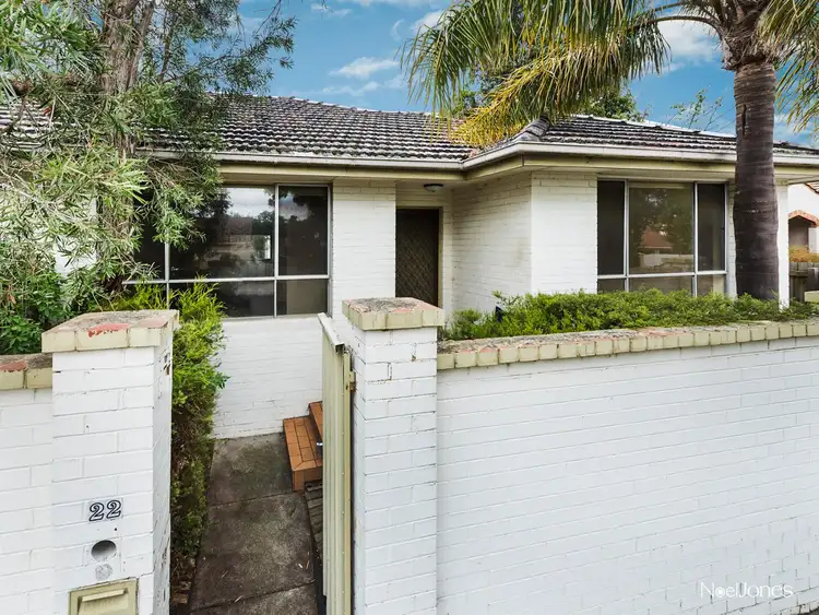 22 Leopold Crescent, Mont Albert VIC 3127