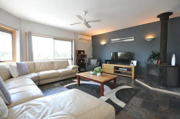 Second view of Homely house listing, 19 Arnup Crescent, Drouin VIC 3818