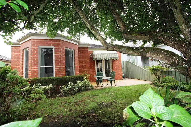 Main view of Homely unit listing, 1/7 Martin Avenue, Lake Wendouree VIC 3350