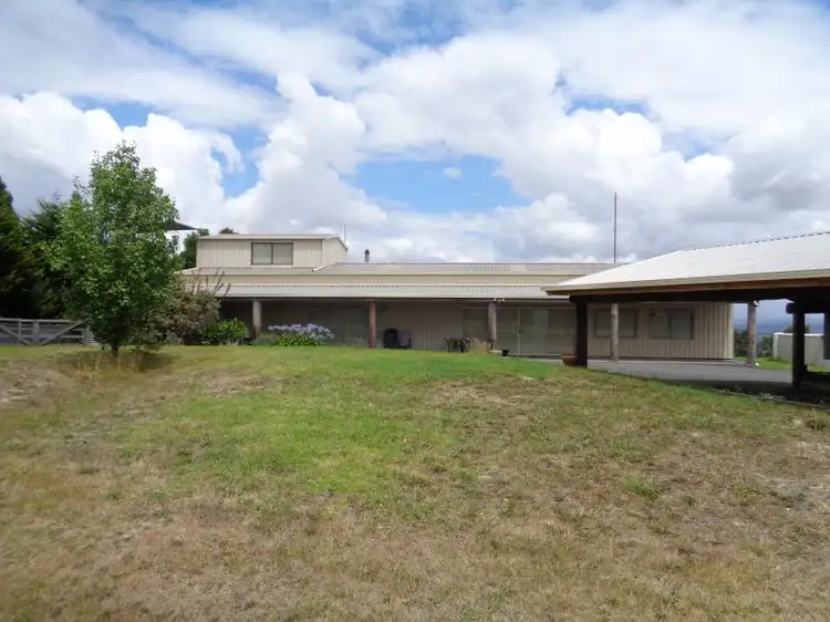 **UNDER CONTRACT*105 Saviges Road, Yallourn North VIC 3825