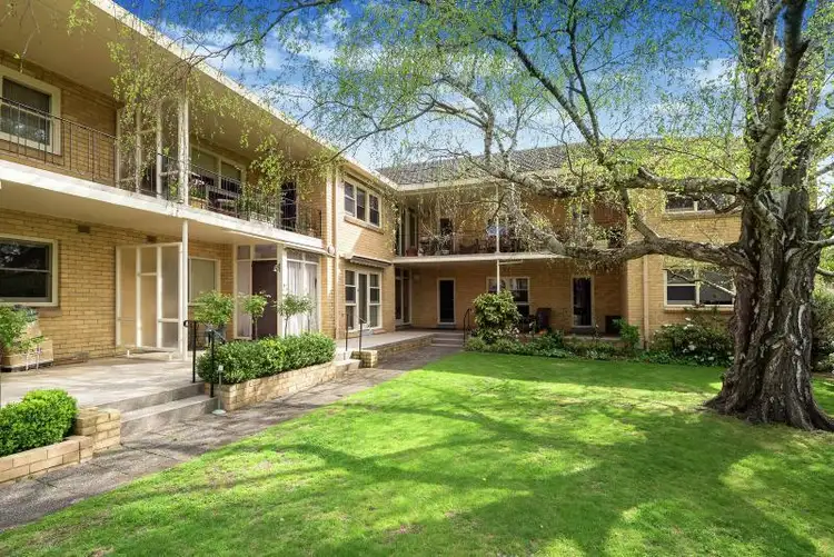 12/3 Boston Road, Balwyn VIC 3103