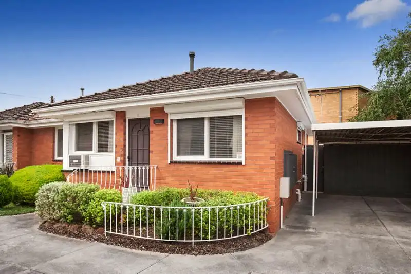 Main view of Homely unit listing, 2/180 Surrey Road, Blackburn VIC 3130