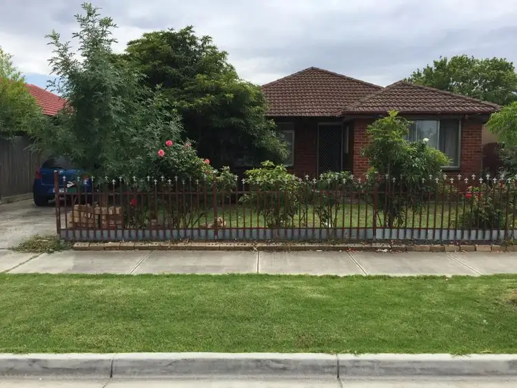 10 Salvia Street, St Albans VIC 3021