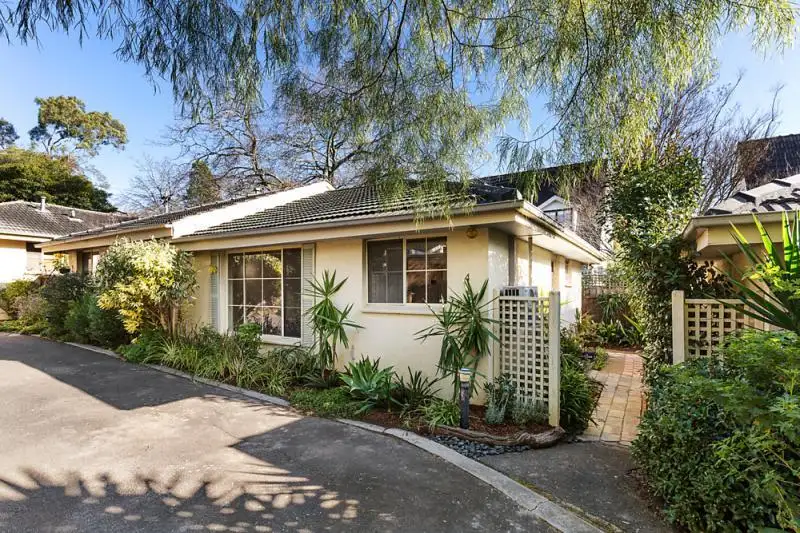 Main view of Homely unit listing, 4/27A Laburnum Street, Blackburn VIC 3130