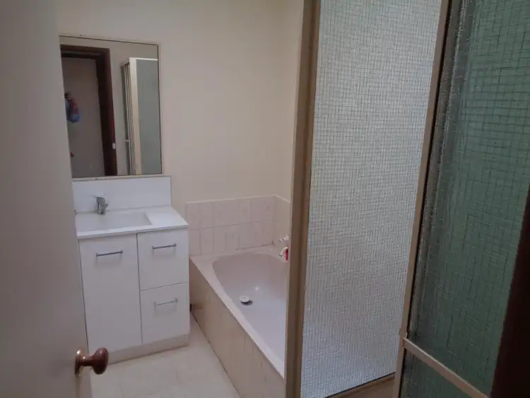 Sixth view of Homely unit listing, 7/86 Elgin Street, Morwell VIC 3840