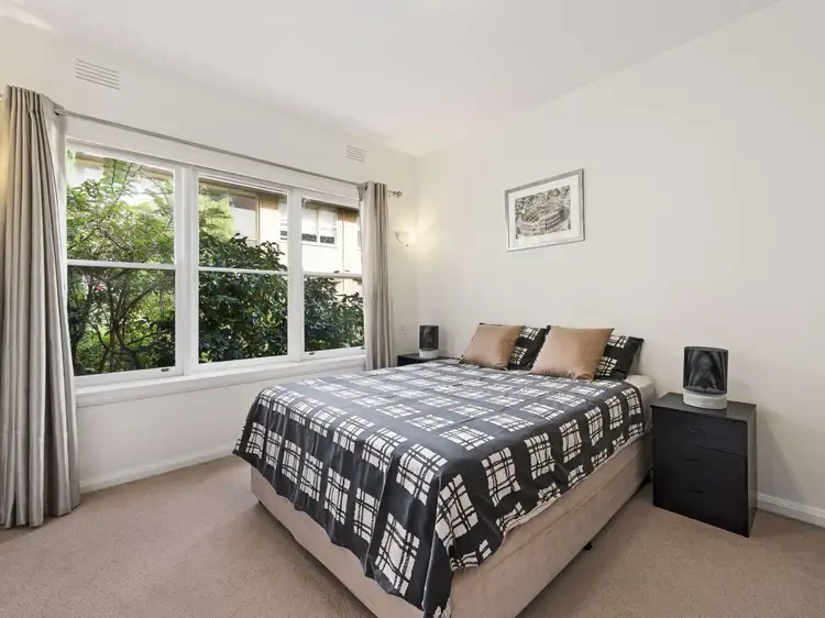 Third view of Homely apartment listing, 4/9A Fordholm Road, Hawthorn VIC 3122