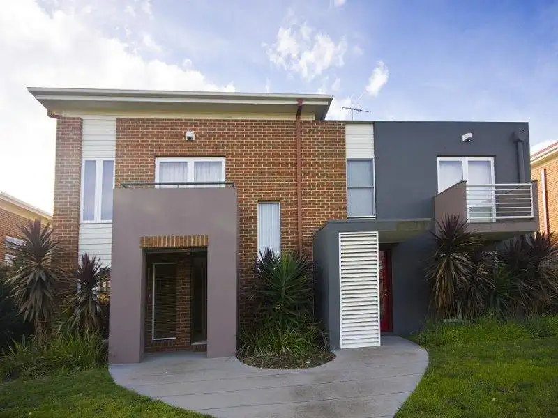 Main view of Homely townhouse listing, 7 Ewart Lane, Burwood VIC 3125