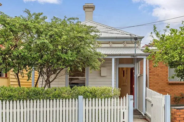 19 Dover Road, Williamstown VIC 3016