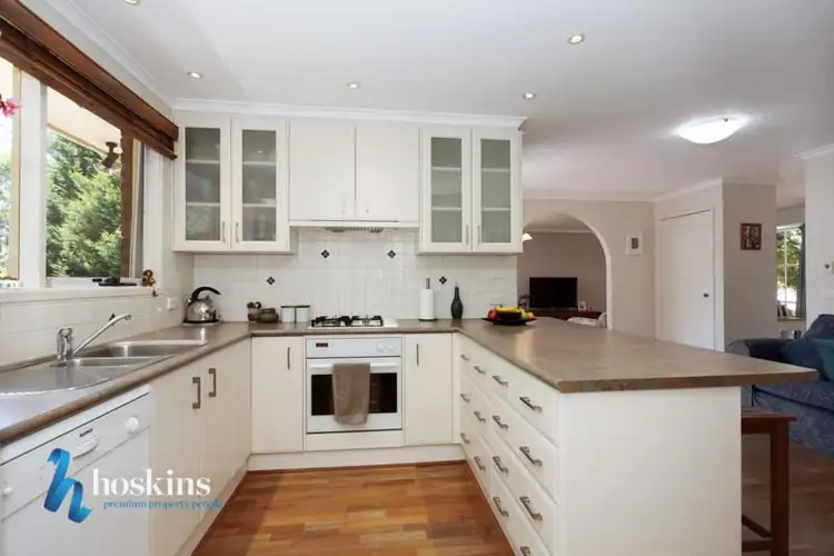 Second view of Homely house listing, 3 Penshurst Place, Warranwood VIC 3134