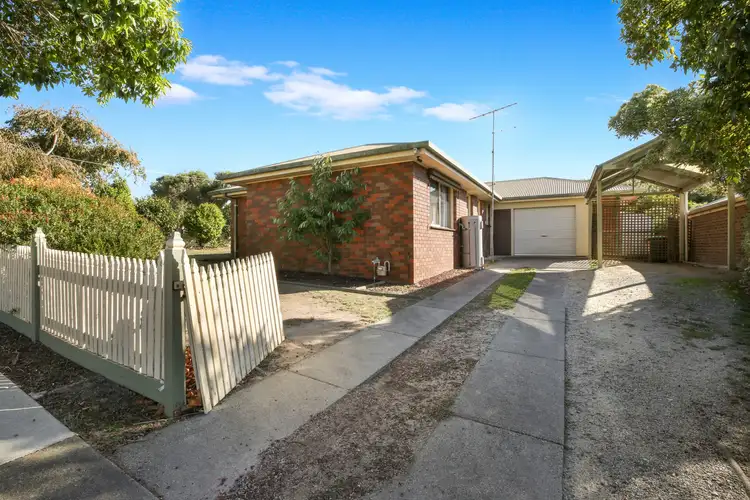 1 Floris Avenue, Drouin VIC 3818