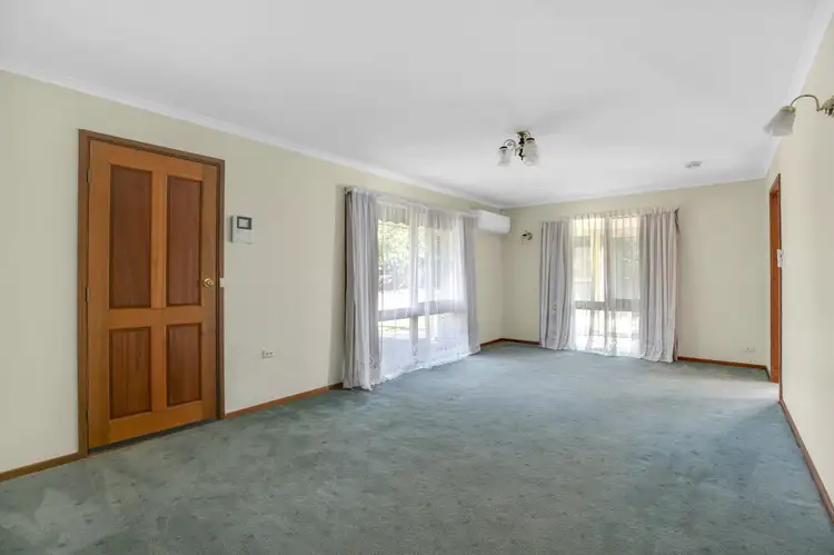 Fifth view of Homely house listing, 1 Floris Avenue, Drouin VIC 3818