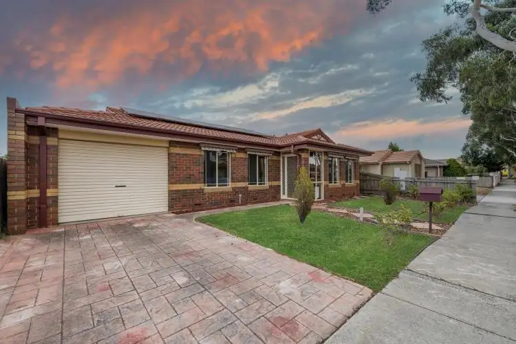 Second view of Homely house listing, 9 Yarcombe Crescent, Craigieburn VIC 3064