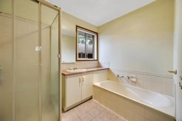 Fifth view of Homely house listing, 9 Yarcombe Crescent, Craigieburn VIC 3064