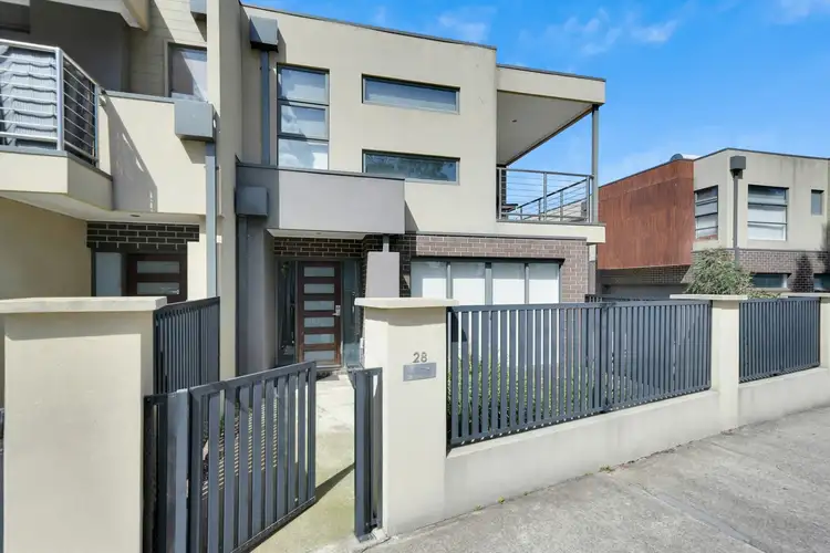 28/8 The Crossing, Caroline Springs VIC 3023