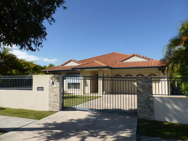 40 Heights Drive, Robina QLD 4226