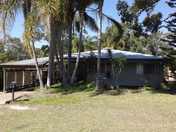 14 Barry St, Torquay QLD 4655