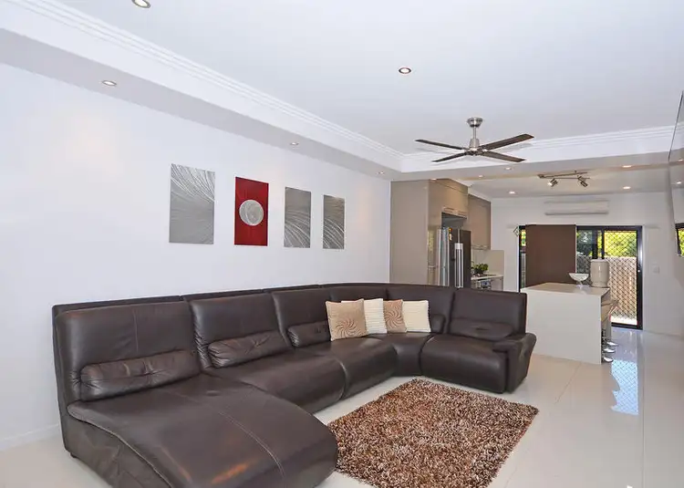 Third view of Homely unit listing, 2 / 19 King St, Urangan QLD 4655