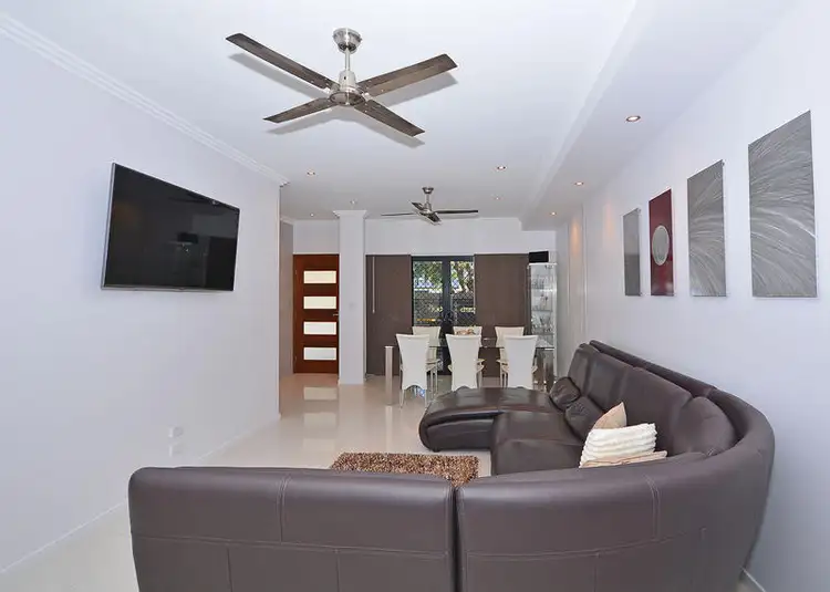 Fourth view of Homely unit listing, 2 / 19 King St, Urangan QLD 4655