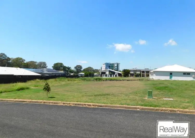 3 Swiss Ct, Urangan QLD 4655