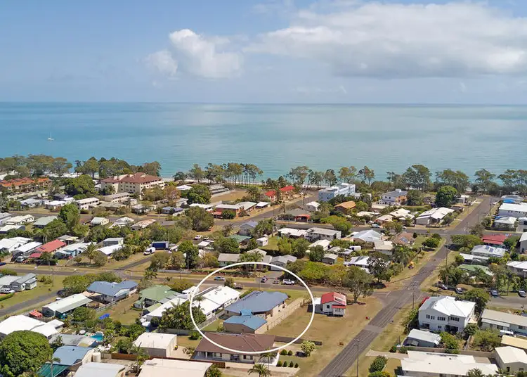 53 Ocean St, Torquay QLD 4655