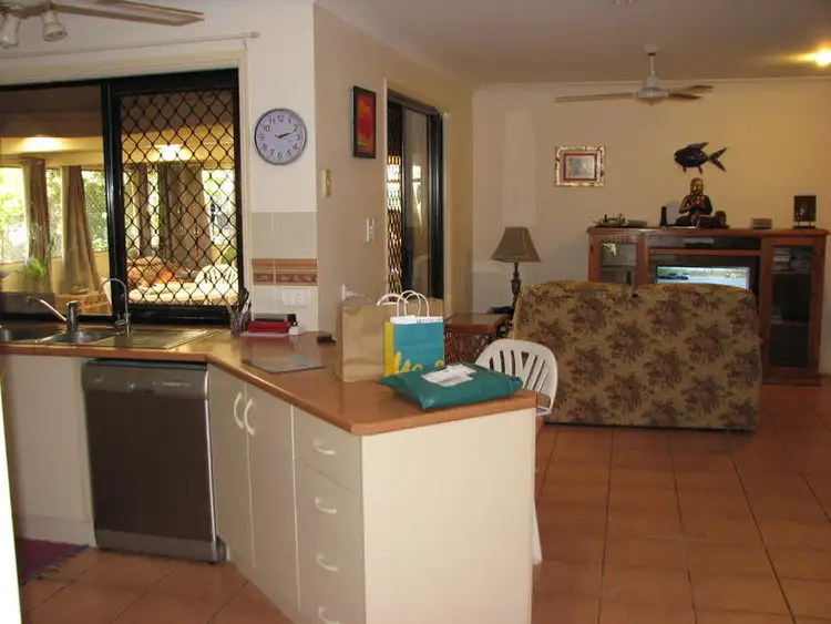Seventh view of Homely house listing, 17 Earls Ct, Point Vernon QLD 4655
