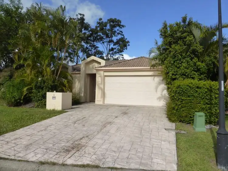 8 Flagstaff Place, Robina QLD 4226