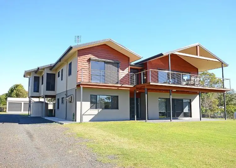 27 Beacon Rd, Booral QLD 4655