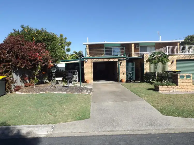 2 / 23B Prince Street, Urangan QLD 4655