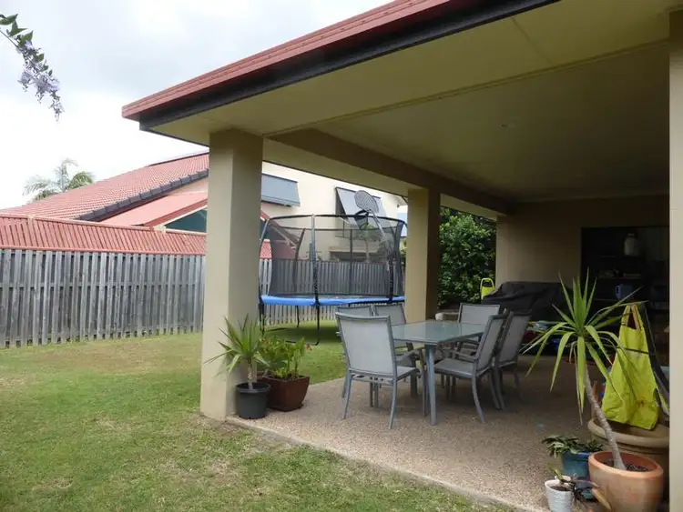4 Grenada Court, Varsity Lakes QLD 4227