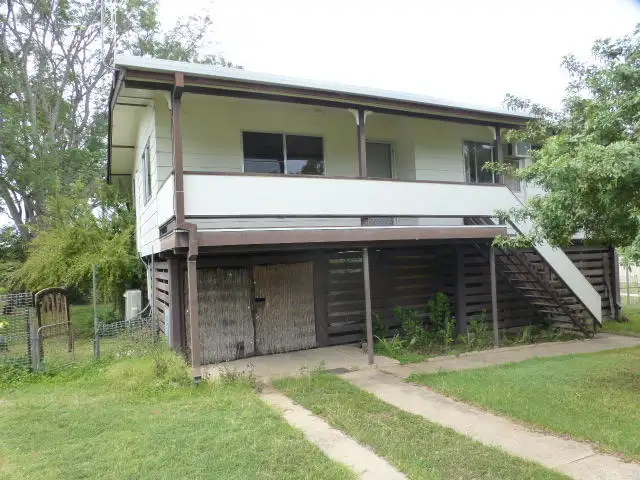 6 Fraser Court, Dysart QLD 4745