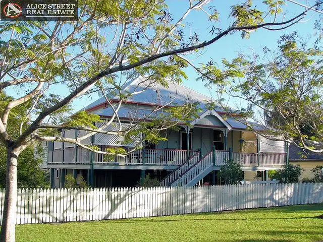 8 Elizabeth Street, Maryborough QLD 4650