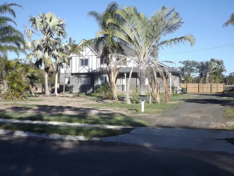2 Senor Ave, Urangan QLD 4655