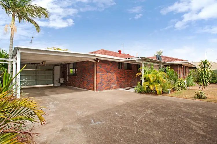 77 Oxley Drive, Paradise Point QLD 4216