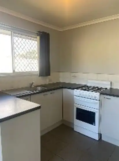 2/4 Cutten ST, Caboolture QLD 4510