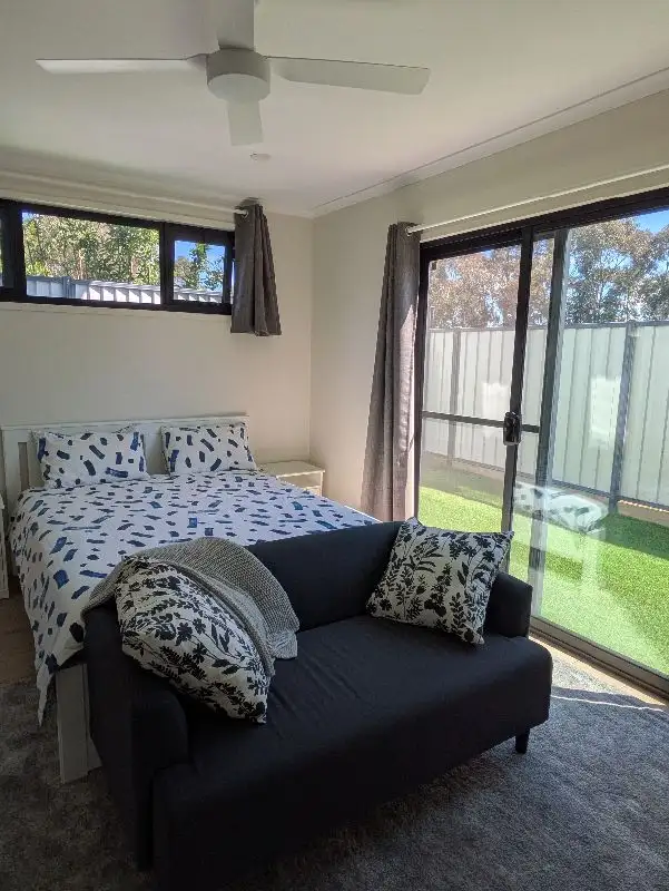 2/18B Nantilla CRES, Werribee VIC 3030