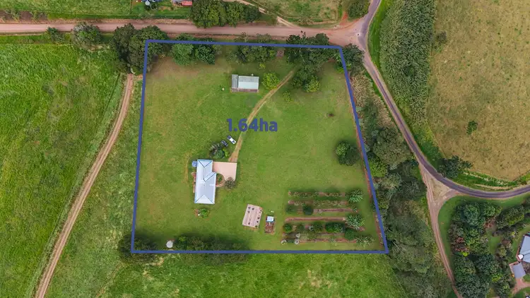 211 Gadgarra Road, Lake Barrine QLD 4884