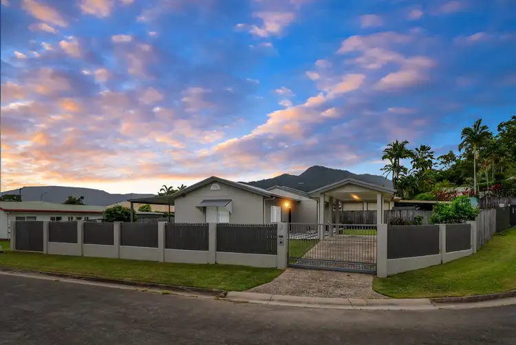 3 Yates Court, White Rock QLD 4868